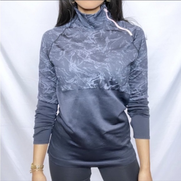 FABLETICS AMELIA RUNNING JACKET - Picture 2 of 14